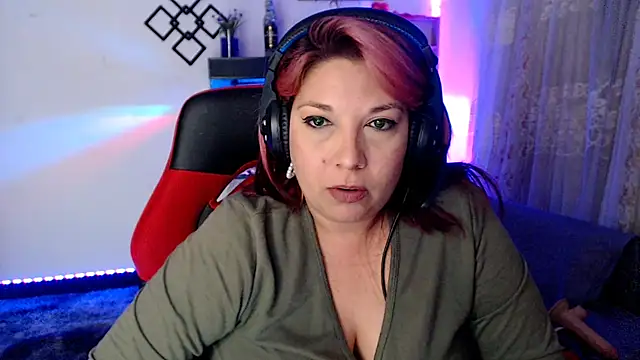 Snapshot of Scarlette_thoms chatting on March 9, 2:29 am Scarlette thoms online show from March 9, 2:29 am