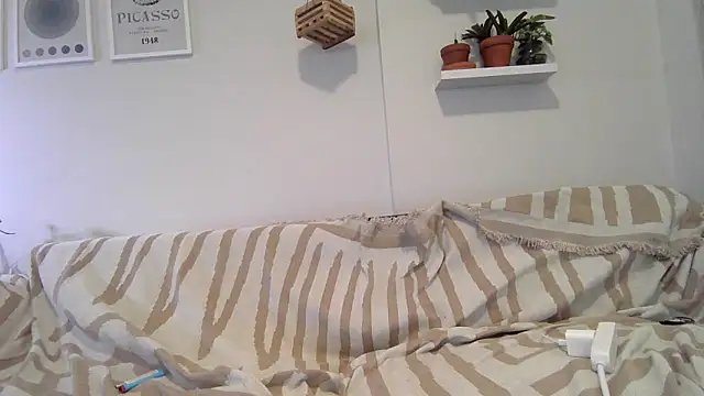 badblondebunny online show from December 22, 11:35 pm