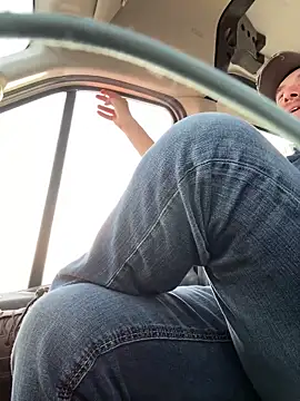 Snapshot of SmokingSloth chatting on January 24, 2:30 pm SmokingSloth online show from January 24, 2:30 pm