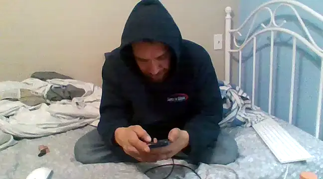 Snapshot of SmokingSloth chatting on January 25, 6:23 am SmokingSloth online show from January 25, 6:23 am