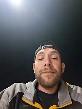 Snapshot of SmokingSloth chatting on May 6, 8:41 am SmokingSloth online show from May 6, 8:41 am