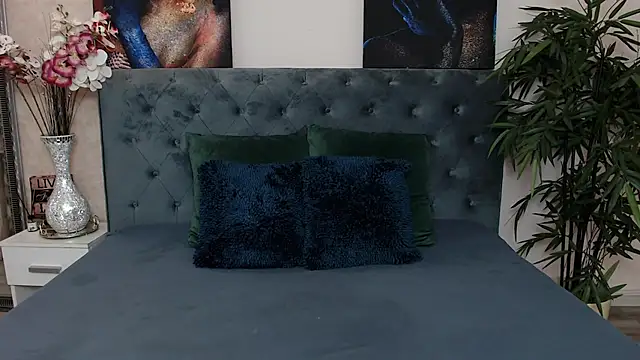 MissJuliax online show from January 20, 6:53 am