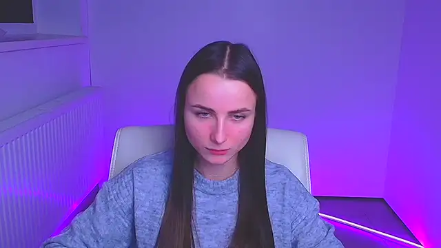 Eva Janee online show from December 17, 3:49 pm