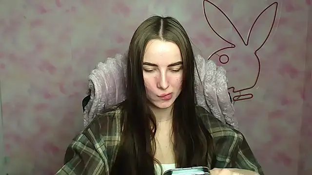 Eva Janee online show from March 6, 6:43 am