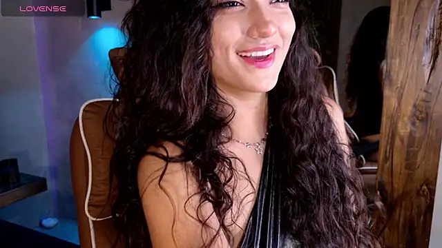 Snapshot of SeleneeEvanss chatting on November 22, 6:07 pm SeleneeEvanss online show from November 22, 6:07 pm