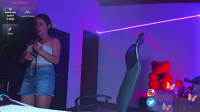 hannaa brown online show from February 18, 10:25 pm