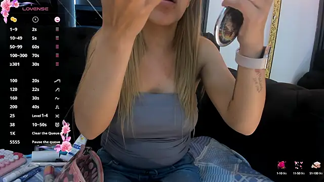 EvaaLovia1 online show from October 3, 1:19 pm