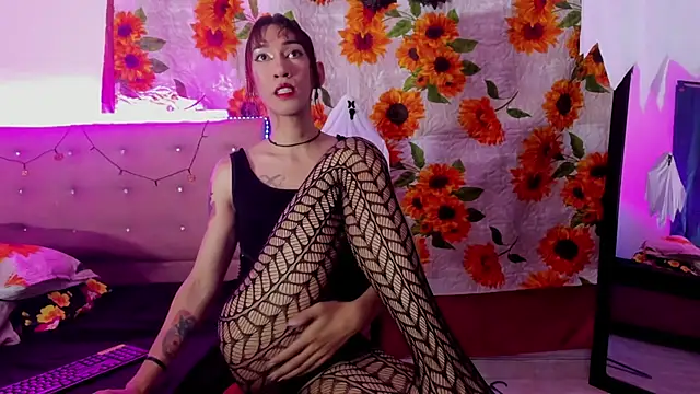 khandyzBlum online show from November 1, 11:18 pm