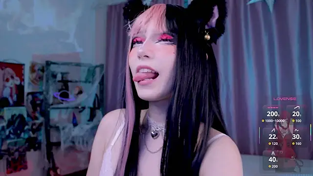 Snapshot of Carolina_Leep chatting on October 18, 1:23 pm Carolina Leep online show from October 18, 1:23 pm