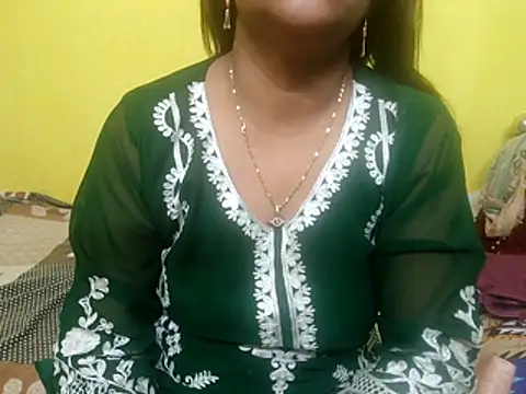 Snapshot of Sexyranibhabhi chatting on October 25, 1:51 pm Sexyranibhabhi online show from October 25, 1:51 pm