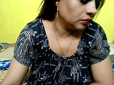 Snapshot of Sexyranibhabhi chatting on October 28, 2:15 am Sexyranibhabhi online show from October 28, 2:15 am