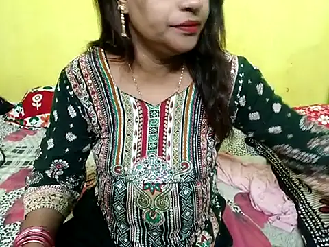 Snapshot of Sexyranibhabhi chatting on November 7, 2:06 pm Sexyranibhabhi online show from November 7, 2:06 pm