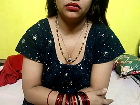Snapshot of Sexyranibhabhi chatting on December 20, 2:40 am Sexyranibhabhi online show from December 20, 2:40 am