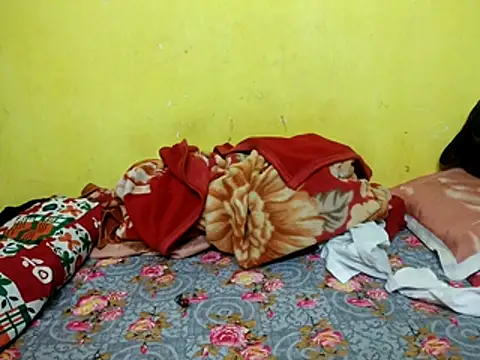 Snapshot of Sexyranibhabhi chatting on February 17, 2:08 am Sexyranibhabhi online show from February 17, 2:08 am