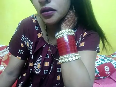 Snapshot of Sexyranibhabhi chatting on March 22, 6:06 am Sexyranibhabhi online show from March 22, 6:06 am