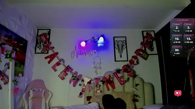 Snapshot of NaomiAsha chatting on February 26, 11:15 pm NaomiAsha online show from February 26, 11:15 pm