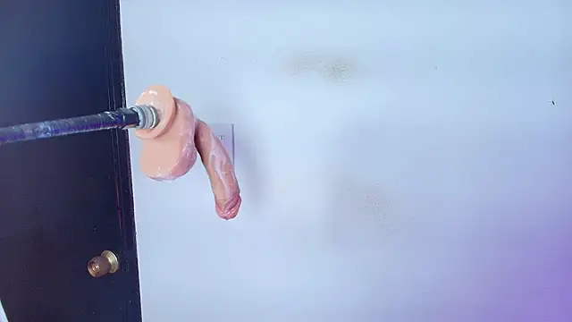 Lizz Tender online show from January 30, 6:32 pm