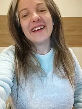 Snapshot of Dark_Angel_22 chatting on March 2, 5:08 am Dark Angel 22 online show from March 2, 5:08 am