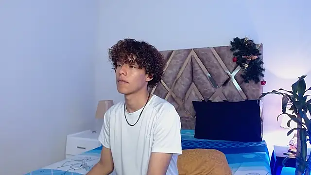 nickolas moon online show from December 26, 3:42 pm