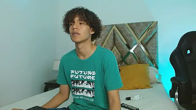 nickolas moon online show from January 8, 3:07 pm