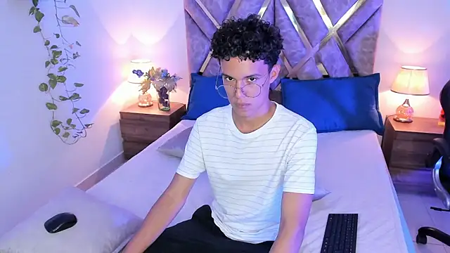 nickolas moon online show from October 15, 7:58 pm