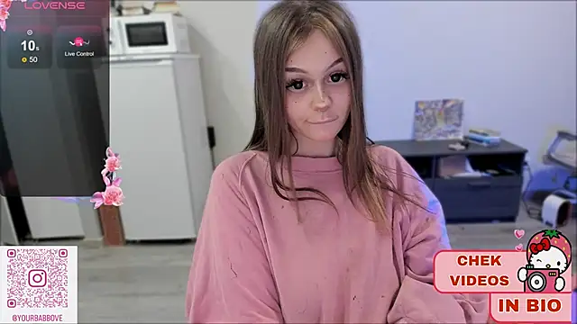 Snapshot of shy_melony chatting on January 14, 9:30 pm shy melony online show from January 14, 9:30 pm