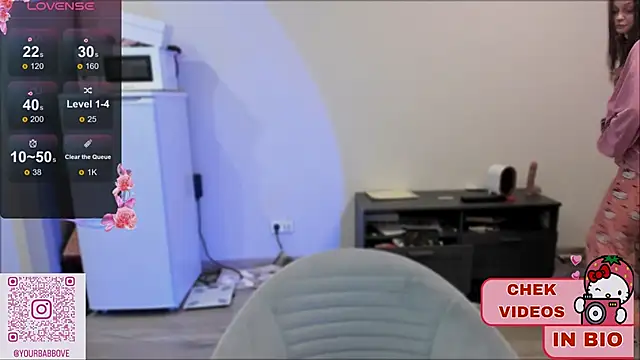 Snapshot of shy_melony chatting on March 13, 9:26 pm shy melony online show from March 13, 9:26 pm