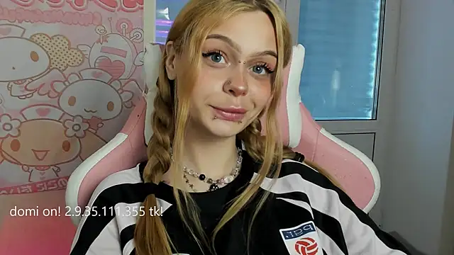 shy melony online show from April 28, 6:18 am