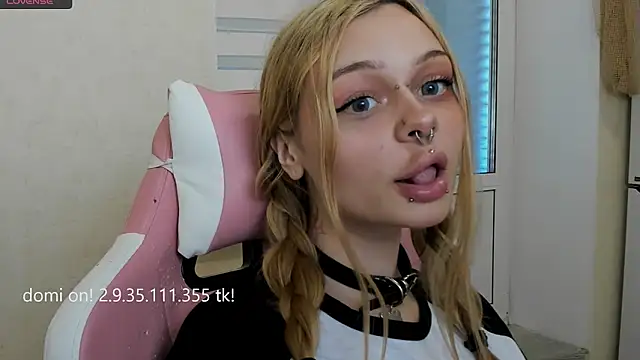 shy melony online show from May 19, 1:06 pm