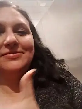 Snapshot of Squirtdream707 chatting on February 19, 8:10 pm Squirtdream707 online show from February 19, 8:10 pm