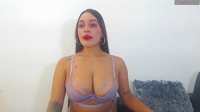 Snapshot of RenataBrown chatting on July 31, 9:30 am RenataBrown online show from July 31, 9:30 am