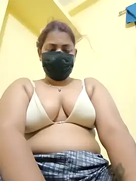 Hotmilfxox online show from March 5, 7:38 pm