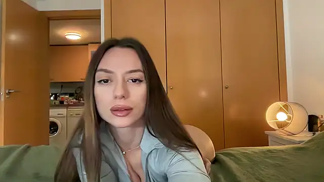 Snapshot of SweetTits26 chatting on March 16, 3:45 am SweetTits26 online show from March 16, 3:45 am