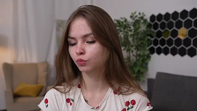 Snapshot of CherrylReid chatting on December 5, 8:22 pm CherrylReid online show from December 5, 8:22 pm