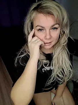 candy queeen online show from October 27, 5:55 am