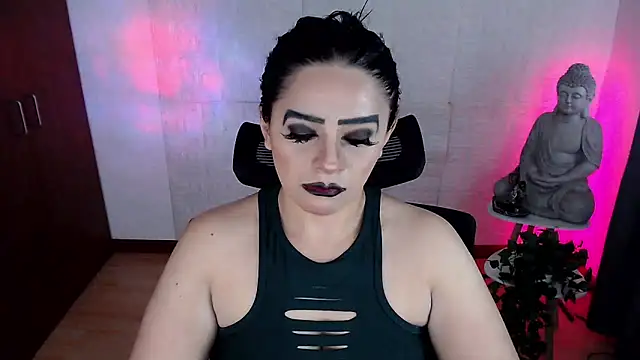GODDESS EVANS online show from May 31, 2:13 pm