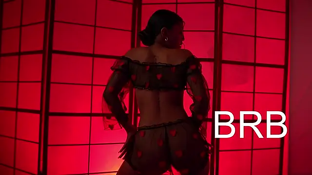 small emilie online show from December 10, 5:07 am