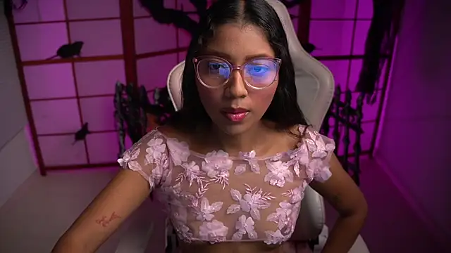 small emilie online show from November 1, 1:46 pm