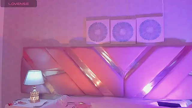 Snapshot of Ari_sunshine_ chatting on December 22, 5:45 am Ari sunshine  online show from December 22, 5:45 am