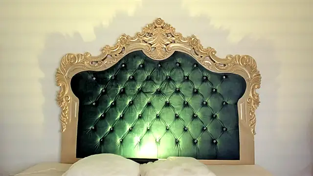 Snapshot of Ari_sunshine_ chatting on September 12, 10:32 pm Ari sunshine  online show from September 12, 10:32 pm