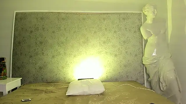 Snapshot of Ari_sunshine_ chatting on September 18, 5:53 am Ari sunshine  online show from September 18, 5:53 am