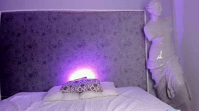 Snapshot of Ari_sunshine_ chatting on September 24, 4:27 am Ari sunshine  online show from September 24, 4:27 am