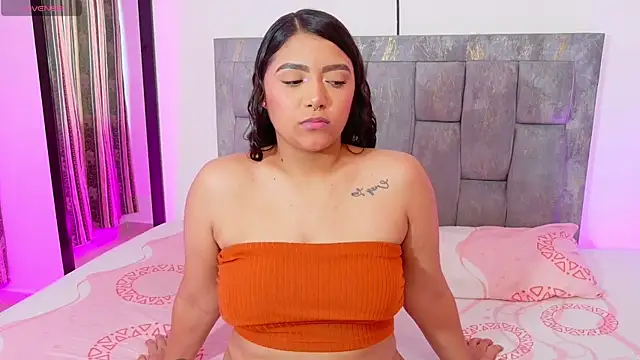 DIANEE 01 online show from July 10, 10:12 pm