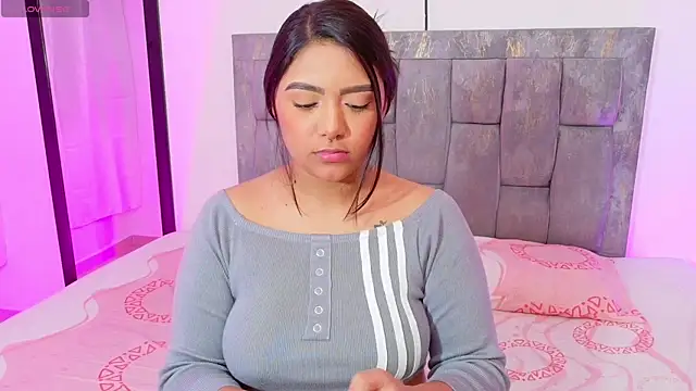 DIANEE 01 online show from July 14, 2:38 am