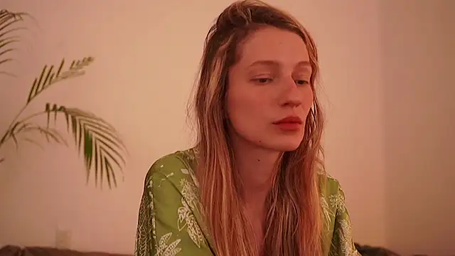 Stephany talks online show from February 3, 2:53 am