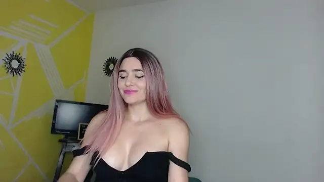 Nikolle Rouss online show from January 31, 7:29 am