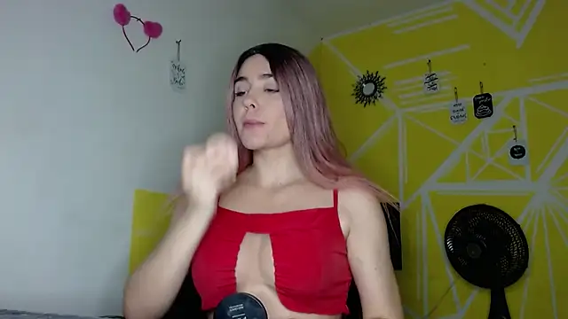 Nikolle Rouss online show from October 16, 11:06 pm