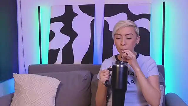 jane hart  online show from December 27, 4:04 am