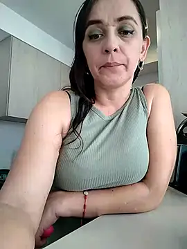 Snapshot of natalie_cowens chatting on March 8, 9:51 pm natalie cowens online show from March 8, 9:51 pm