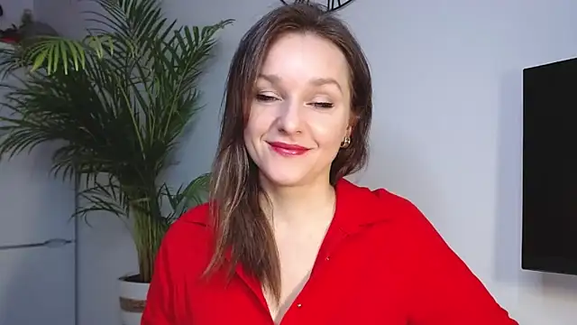 Snapshot of AliciaDesire chatting on January 7, 8:13 am AliciaDesire online show from January 7, 8:13 am